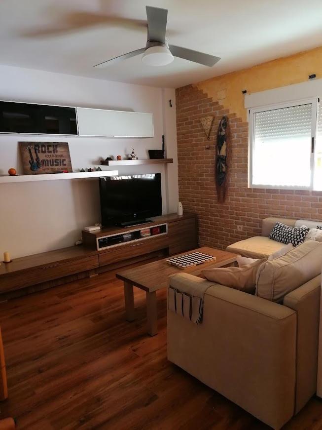 Magnificent 3 Bedroom House Close To The Beach With Community Swimming Pool Santa Pola Exterior foto